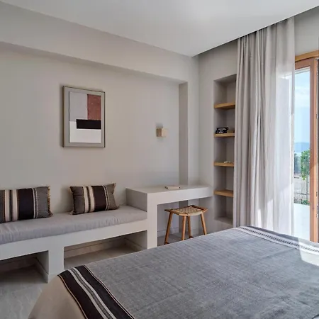Newly-built Luxury In Ysterni, Paros, 200m From The Beach And 7min From Naoussa Isterni (Paros)