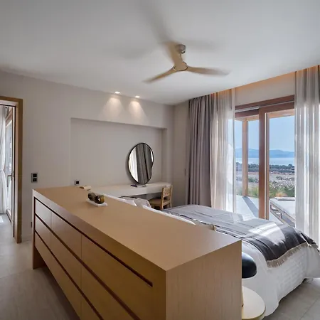 Villa Newly-built Luxury In Ysterni, Paros, 200m From The Beach And 7min From Naoussa