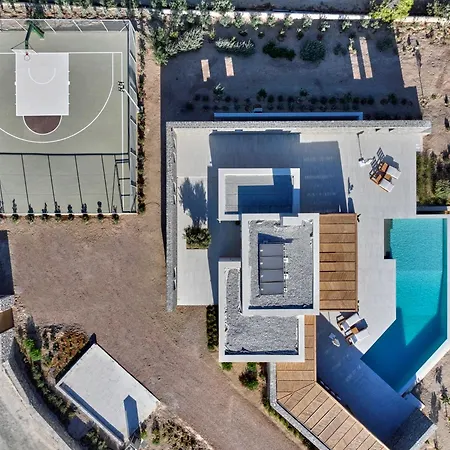 Newly-built Luxury In Ysterni, Paros, 200m From The Beach And 7min From Naoussa